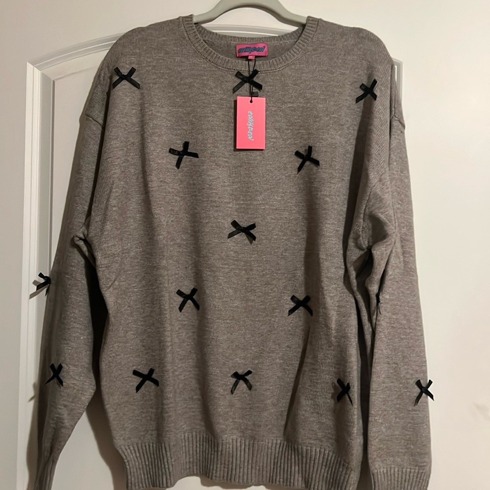 EDIKTED grey size xl sweater with black satin bows